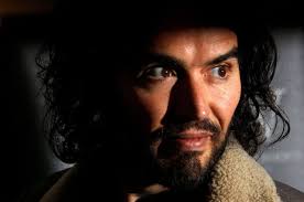 Britse acteur Russell Brand aangeklaagd voor verkrachting en aanranding