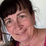 Carol Morelan's Instagram, Twitter & Facebook