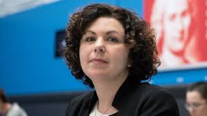 Er ist mitglied des deutschen bundestages und seit dem 13. Linke Fraktionsvorsitz Ali Und Bartsch Sind Die Neue Wagenknecht
