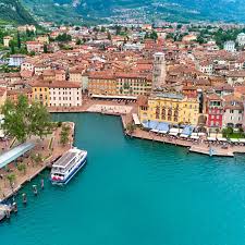 Norovirus am Gardasee: Experte erklärt, was Betroffene beachten sollten