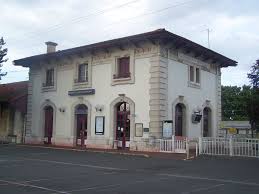 Are you looking for suitable accommodations in mérignac? File Gare De Cauderan Merignac Jpg Wikimedia Commons
