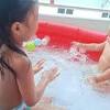 Hai kali ini unboxing kolam renang baby spa, nah shindi mau belajar berenang ya, kolam ini agak tinggi jadi bayi bisa terapung. 1