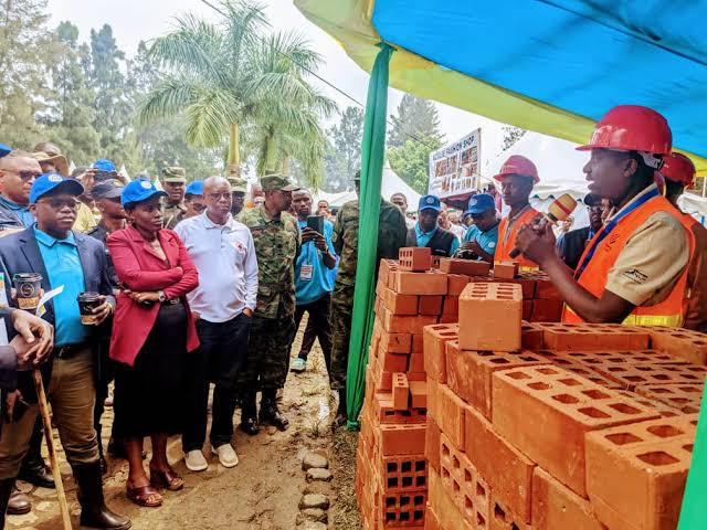Karongi: Imurikagurisha n'imurikabikorwa ryerekanye imbaraga ...