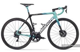 Bianchi oltre xr in biciclette. Bianchi Specialissima E Oltre Xr4 In Livrea Green Edge 2021
