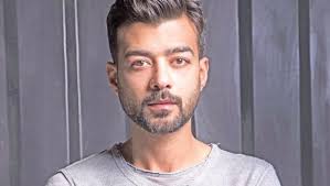 اقر سلطان عمان هيثم بن طارق تعيين اكبر ابنائه وليا لعهد السلطنة. Ø¨Ø§ÙÙÙØ¯ÙÙ 8 Ø³ÙÙØ§Øª Ø¹ÙØ§Ø¬ ÙØ§ÙØ­Ø¸ Ø®Ø¯ÙÙ Ø£Ø¨Ø±Ø² ÙØ­Ø·Ø§Øª ÙÙ Ø­ÙØ§Ø© ÙÙØ«Ù Ø´Ø§ÙØ± ÙØµØ± Ø§ÙØ¹Ø±Ø¨ÙØ©