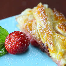 We All Deserve A Bit Of Curd Cheese Strudel With Strawberries And Chocolate Please Do Not Disturb I Am Current In 2020 With Images Dessert Recipes Easy Dessert Recipes Strudel