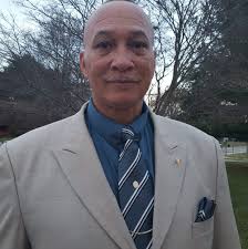 Earl Piner's Instagram, Twitter & Facebook