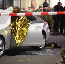 Ein rassistischer anschlag war lange eine eher abstrakte gefahr. Hanau Polizei Traf Vater Von Tobias R Neben Leichen Unverletzt An Welt