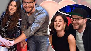 Sort by album sort by song. Liebes Enthullung Lena Meyer Landrut Und Mark Forster Ein Paar Alte Fotos Erscheinen In Neuem Licht