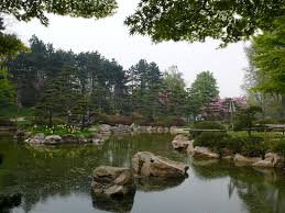 Ein von japanischen firmen und der japanischen gemeinde in düsseldorf gegründeter verein hat den garten der düsseldorfer bevölkerung 1975 als zeichen besonderer verbundenheit geschenkt. Nordpark In Dusseldorf Objektansicht