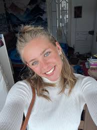 Hihi, My name is Skye, I'm 21 and currently living and working down in  Falmouth. My current tenancy ends