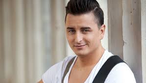 Schlagersänger andreas gabalier und seine freundin, designerin silvia schneider galten als das traumpaar unseres landes. Andreas Gabalier Naturlich Hab Ich Eine Freundin Bunte De