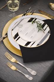 Black And Gold Table Setting Ideas Gold Black And White Modern And Simple Place Setting Love The Minimalist Menu Card White Table Settings Black Gold Wedding Wedding Table Settings