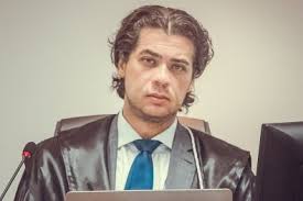 Juiz critica inércia de interventora da Saúde e sequestra R$ 4,7 milhões de  Cuiabá