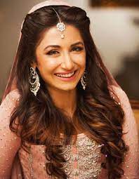 If you have a friendly sister with interest in beauty and fashion, you can ask her to set. Pin By Hamishwindeyer On Hair Styles Long Hair Styles Hair Styles Pakistani Wedding Hairstyles