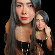 Feliz y Bendecido Viernes Tengan Tod@s 🙂🙏🌸🙂🙏 Les comparto estas  bonitas flores de Ranunculos del jardín de mi Mamá 💕