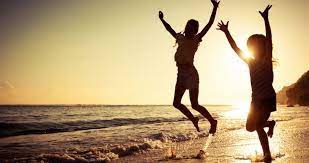 Pe malul marii tireniene vom petrece o vacanta de vis cu mult soare si voie buna. Elevii Intra In Vacanta Mare Anul Scolar 2019 2020 Incepe Mai Devreme