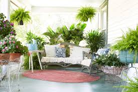 We make it simple for you to add flower joy to your home with beautiful, selected planters, delivered to your door. Decorate Your Porch With Ferns And Flowers Diy