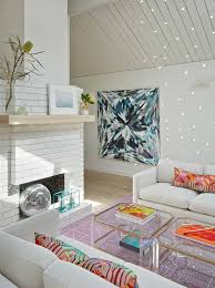 21 Chic Acrylic Coffee Tables Their Stylish Versatility Small Apartment Decorating Living Room Minimalist Living Room Decor Living Room Design Modern