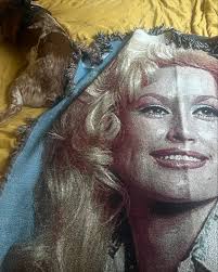 The bucket hat stays