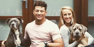 Pregnant brittany matthews roots for fiancé patrick mahomes at super bowl lv. Brittany Matthews Pregnant Expecting Baby No 1 With Patrick Mahomes