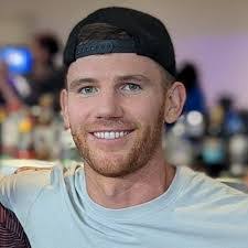 Logan Grubbs's Instagram, Twitter & Facebook