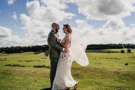 How To Make Your Wedding Reception First Dance Memorable -On A Cloud – Dj  Johnny Only