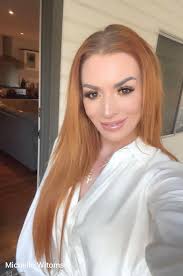 Hi there, I'm Julie and I live