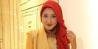 Fellia Adika Anggita Biografi Dian Pelangi