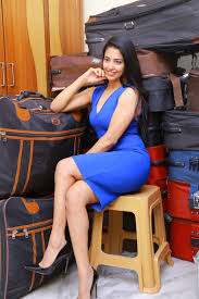 Beauty Galore HD : Actress Daksha Nagarkar Smart Look In Blue Dress During  Husharu Movie Press Meet