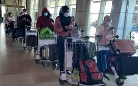 Namun, sejumlah kendaraan tetap diperbolehkan beroperasi permenhub ini diterbitkan untuk menindaklanjuti terbitnya surat edaran (se) satgas nomor 13 tahun 2021 tentang peniadaan mudik idulfitri dan. 37 Kabupaten Kota Ini Ternyata Kebal Larangan Mudik Lebaran 2021 Kok Bisa