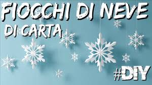 Oltre alle applicazioni che si possono attaccare ai vetri create. Diy Fiocchi Di Neve Per Finestre Addobbi Per Natale Fai Da Te Youtube