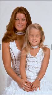 May 04, 2021 · priscilla presley, who at first was a fan of the culture, married superstar elvis presley at the young age of 21 not knowing what she was getting herself into. Priscilla Beaulieu Presley Facebook