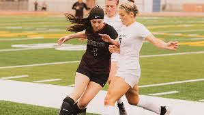 Sie kann fast jedes problem mit kokosöl lösen, deshalb wurde ihr auf facebook eine eigene gruppe gewidmet. Girls Soccer Playoffs Roundup Oxnard Edges Royal In Div 2 Opener