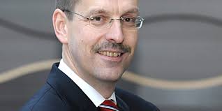 Dr. Jan Bergmann ist neuer stellvertretender Vorstandsvorsitzender von Glunz ...
