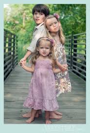A Very Story Photography Family Photo Pose Sibling Photography Photography Poses