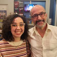 JUST PASSED MY FIRST LEVEL AT THE GROUNDLINGS!!!!! Such an honor to say  that I am now a small part of such comedic history!! I got to meet the  BRILLIANT @jimrash !!!!