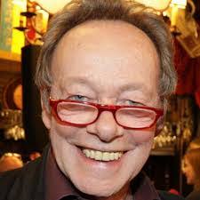 Paula Elkins's Instagram, Twitter & Facebook