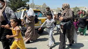Under the hardline version of sharia law that the taliban imposed the last time they controlled the capital, women and girls were mostly denied education or employment. Rufhmyu Faa04m