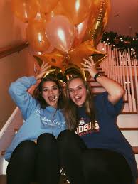 Instagram 17th Birthday Sweet 16 Birthday Photoshoot With Friends Vsco Kaleyyirvin Insta Kaley Irvin Birthday Pictures Backyard Birthday Birthday Photoshoot