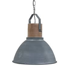 die hangelampe dexter bringt durch das edle gehause mit holzverarbeitung ein skandinavisches ambiente in jedes eigenhei lampe lampen holz decke pendelleuchte