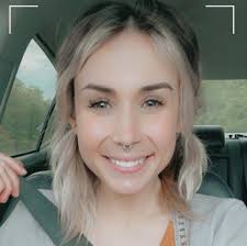 The Blonde Tattooed Stylist