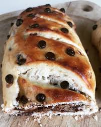 Oceane On Instagram Baguette Viennoise Hello Tout Le Monde Petite Viennoiserie Du Jour Pour Le Gouter De La Baguette Viennoise Aux In 2020 Food Bread Healthy