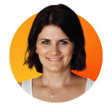 Ich hab letztens was gemacht, was ich mir von anderen damals gewünscht  hätte! ❤️ 2018 (daher das Foto + meine erste Kampagne!!) hab ich zum ersten  Mal das Büro von meinem heutigen