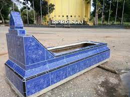 Maybe you would like to learn more about one of these? Diduga Terkait Belum Tuntasnya R Apbd 2018 Dprd Inhu Dikirimi Batu Nisan Kuburan