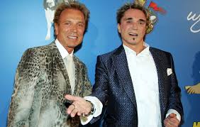 See more of siegfried & roy on facebook. A New Tiger King Episode Will Focus On 2003 Siegfried Roy Tiger Attack