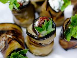 Roules D Aubergine Au Chevre Frais Recettes Recette Recette Recettes De Cuisine Chevre Frais