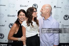 Carol Gelbard, author Tami Holzman, and Kevin Gelbard attend the book...  News Photo