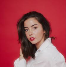 Hidden Gems: Meet Sophia DeChard of Throne