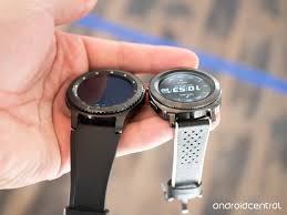Band sets for samsung galaxy watch 42mm / active 2 40mm 44mm, trumirr 20mm 2 pack solid stainless steel watchband + mesh woven strap quick release wristband for garmin vivoactive 3 ticwatch e. Samsung Gear Sport Vs Gear S3 Which Should You Buy Android Central